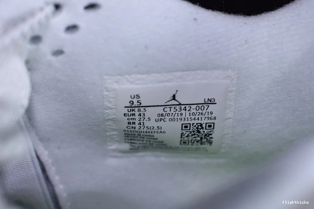 4 CT5342-007 Neon Jordan Air SE 0927